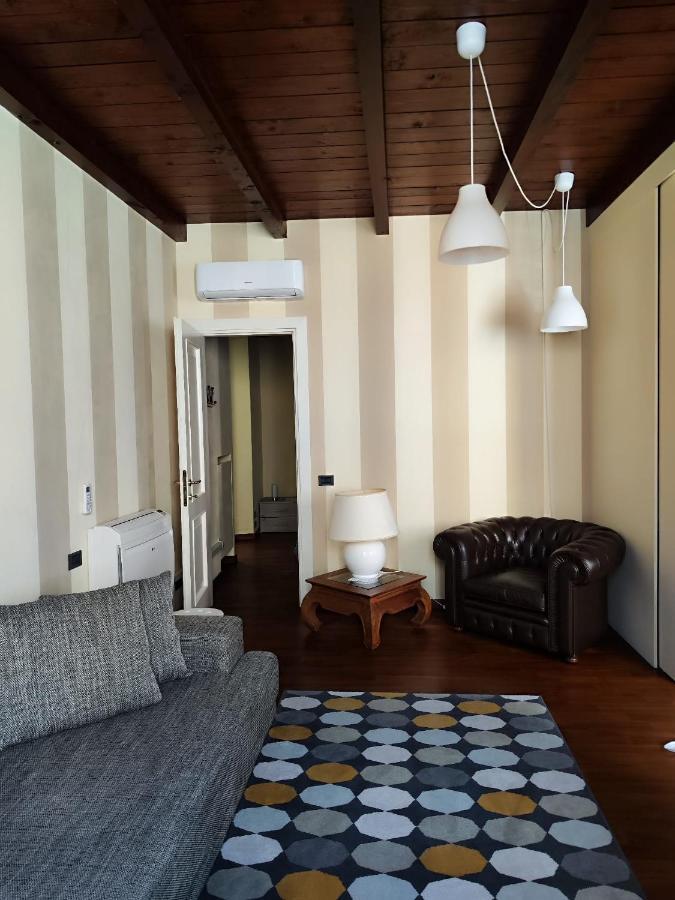 Daisy Apartment In Centro A Como Exterior foto
